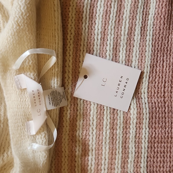 NWT Lauren Conrad Soft Poncho Sweater - Picture 3 of 4